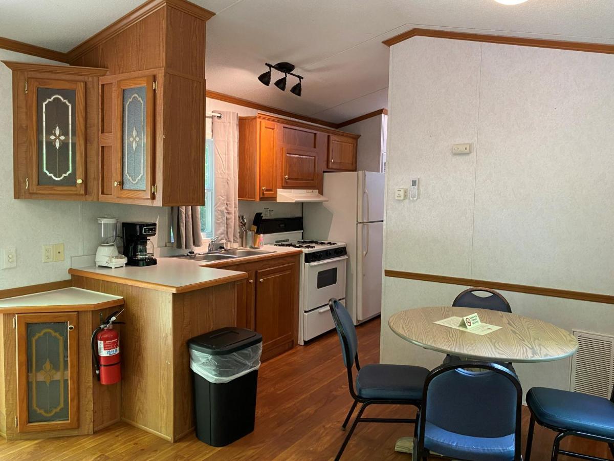 The Vintage Rv'S At Wilderness Presidential Camp Resort By Tripforth Spotsylvania Exterior photo