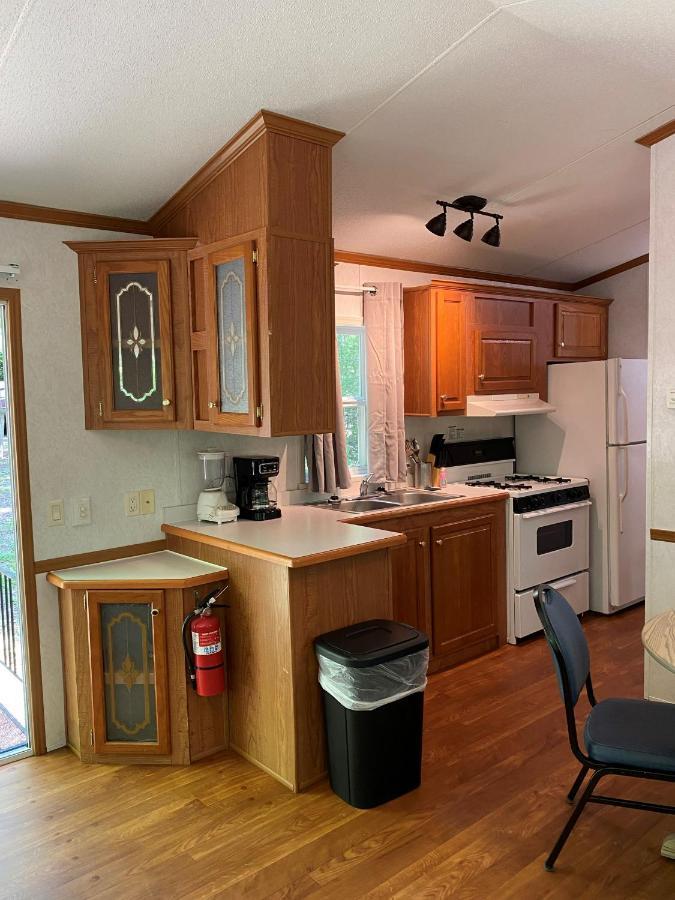 The Vintage Rv'S At Wilderness Presidential Camp Resort By Tripforth Spotsylvania Exterior photo